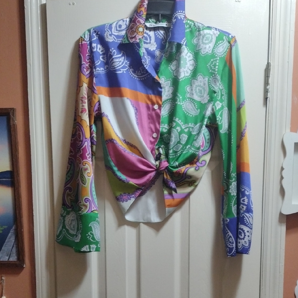 Zara Multicolor Paisley Button-Front Tie-Front Shirt